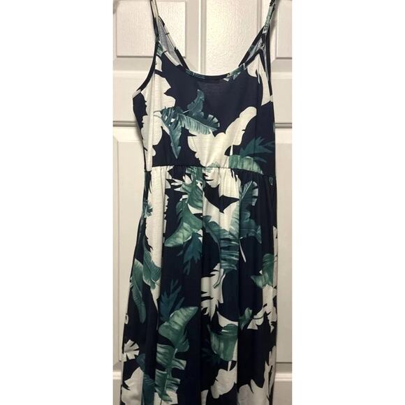 Women's Tropical Floral Dress - Medium - Picture 3 of 5